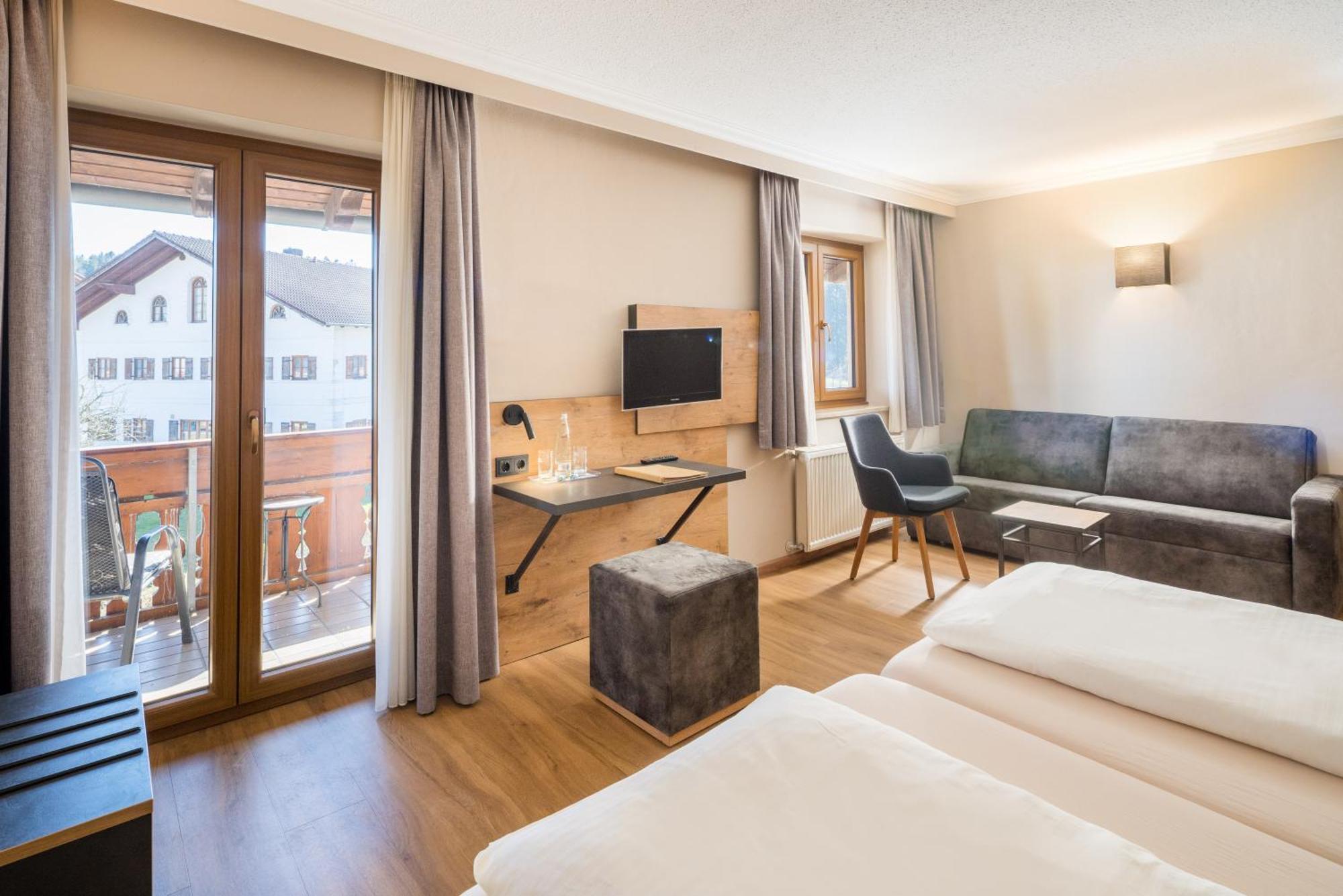 Hotel-Gasthof Huber Эберсберг Экстерьер фото